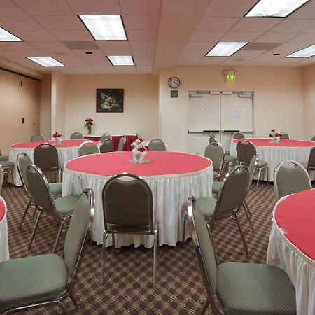 Holiday Inn Express & Suites Tracy By Ihg Luaran gambar