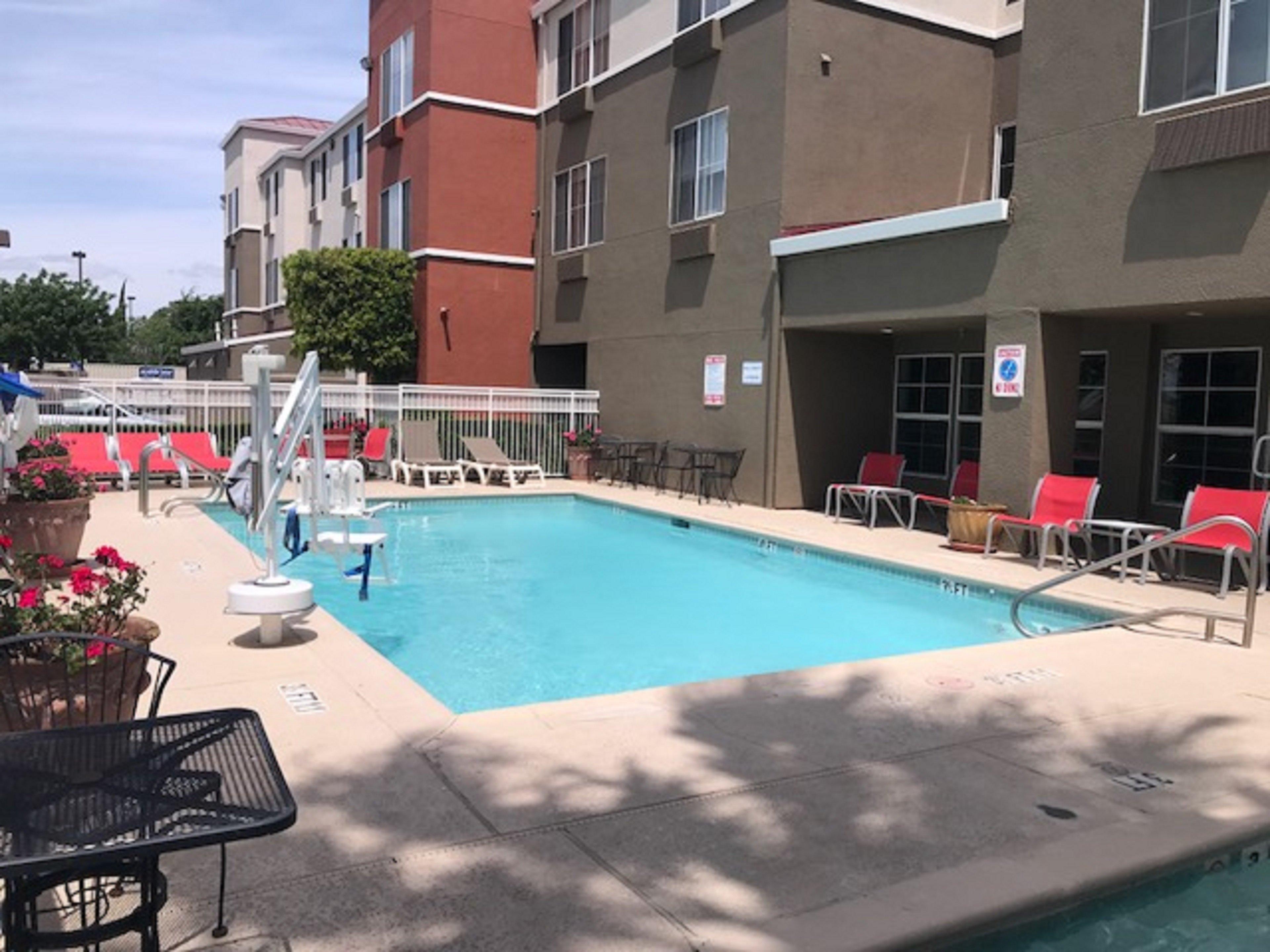 Holiday Inn Express & Suites Tracy By Ihg Luaran gambar