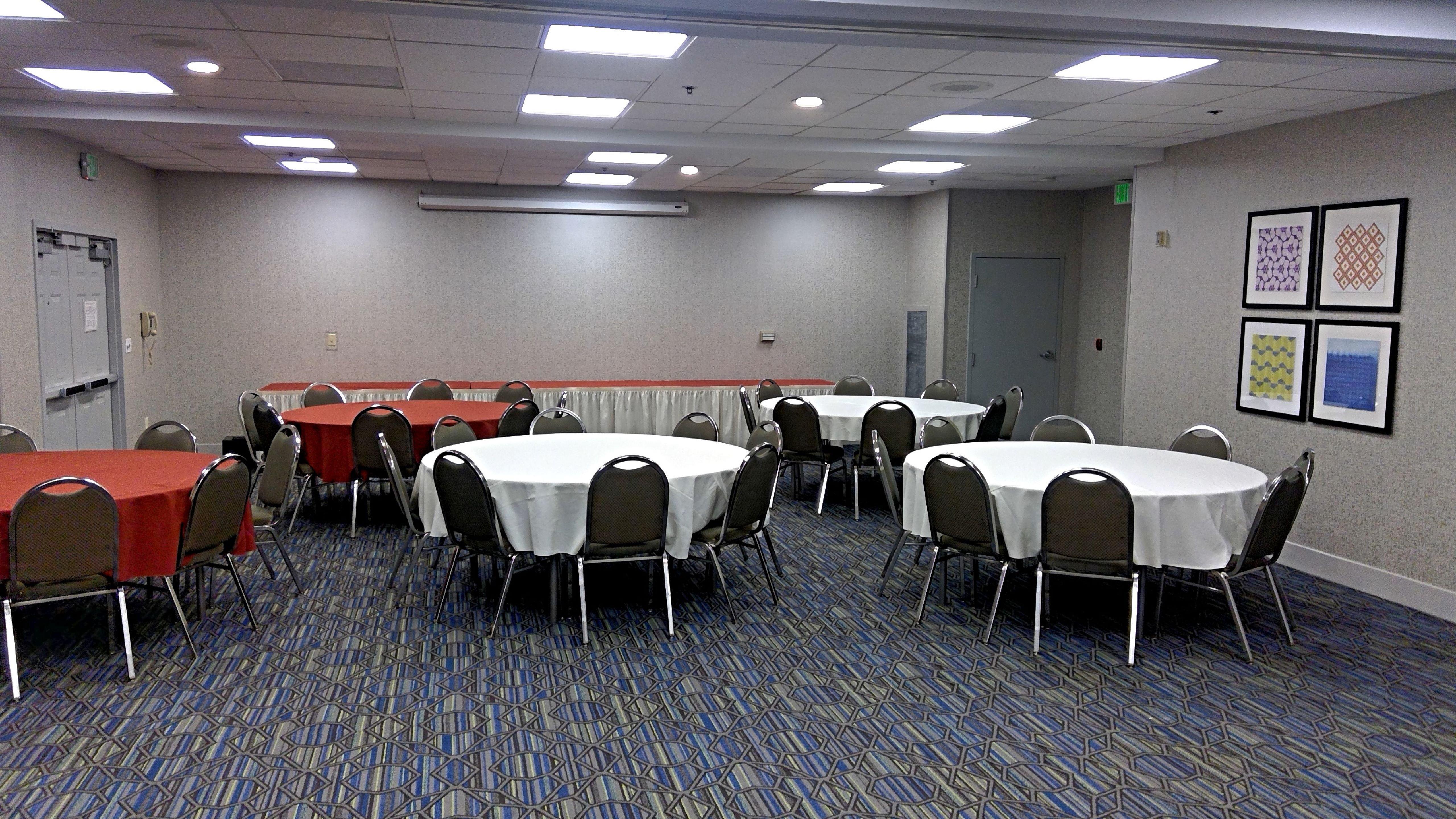 Holiday Inn Express & Suites Tracy By Ihg Luaran gambar
